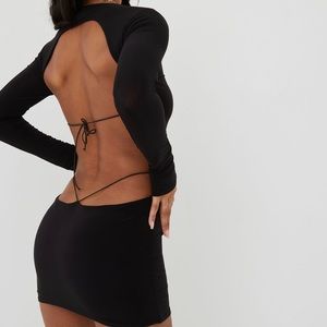 LONG SLEEVE BACKLESS THONG DETAIL MINI BODYCON DRESS IN BLACK